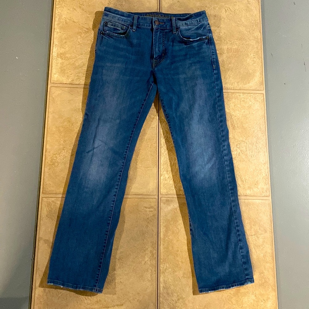 American Eagles outfitters/ 360* Extreme Flex blue jeans